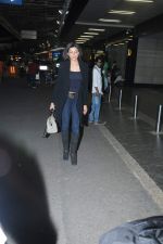 Sushmita Sen snapped at international airport in Mumbai on 11th Dec 2012 (10).JPG